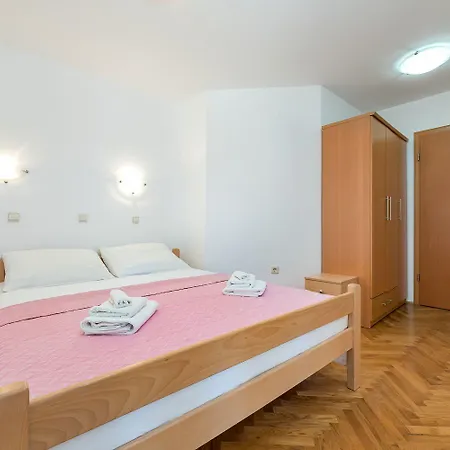 Nur 450 Meter Zum Kieselstrand Von Apartment Baska (Krk)