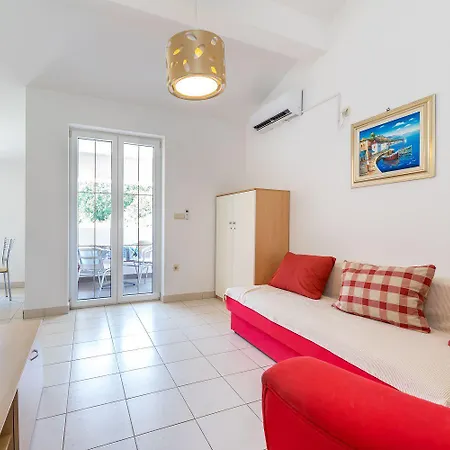 Nur 450 Meter Zum Kieselstrand Von * باشْكا