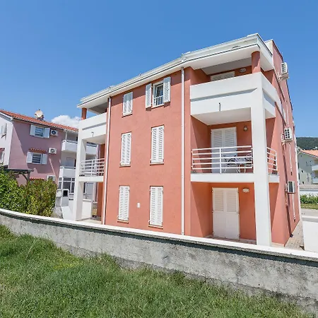 Nur 450 Meter Zum Kieselstrand Von Apartment